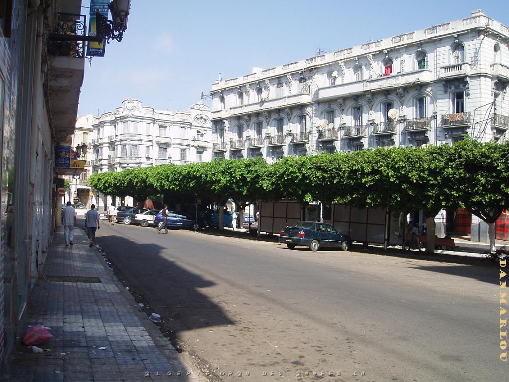 PLACE DES VICTOIRES (3).JPG